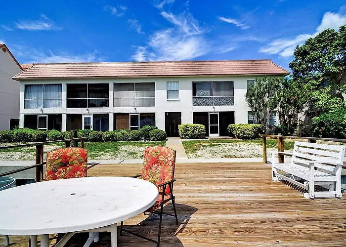 Island Flat 103 Clearwater Beach