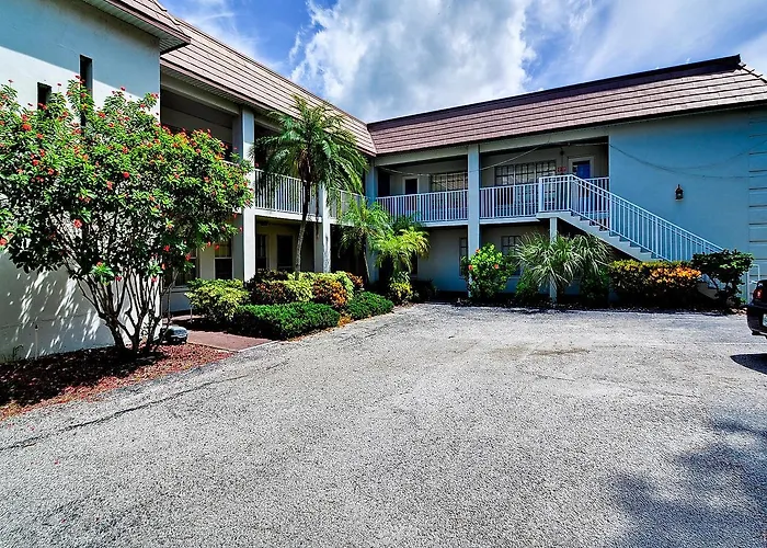 Island Flat 103 * Clearwater Beach